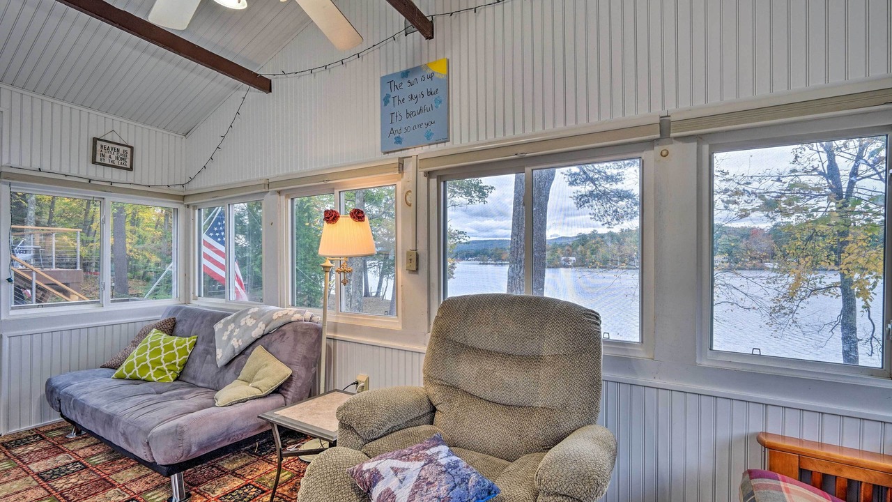 Photo of Livingroom in Queensbury