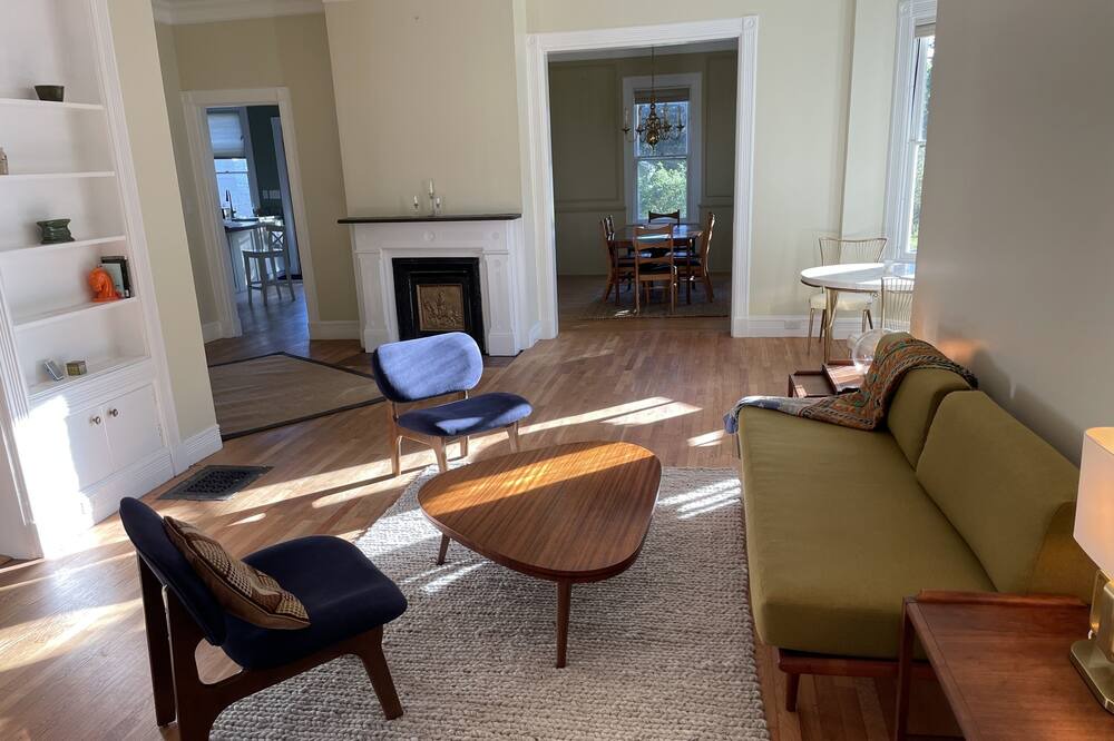 Photo of Livingroom in Claverack-Red Mills