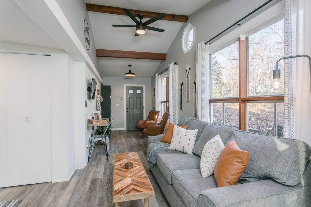 Photo of Livingroom in Canandaigua