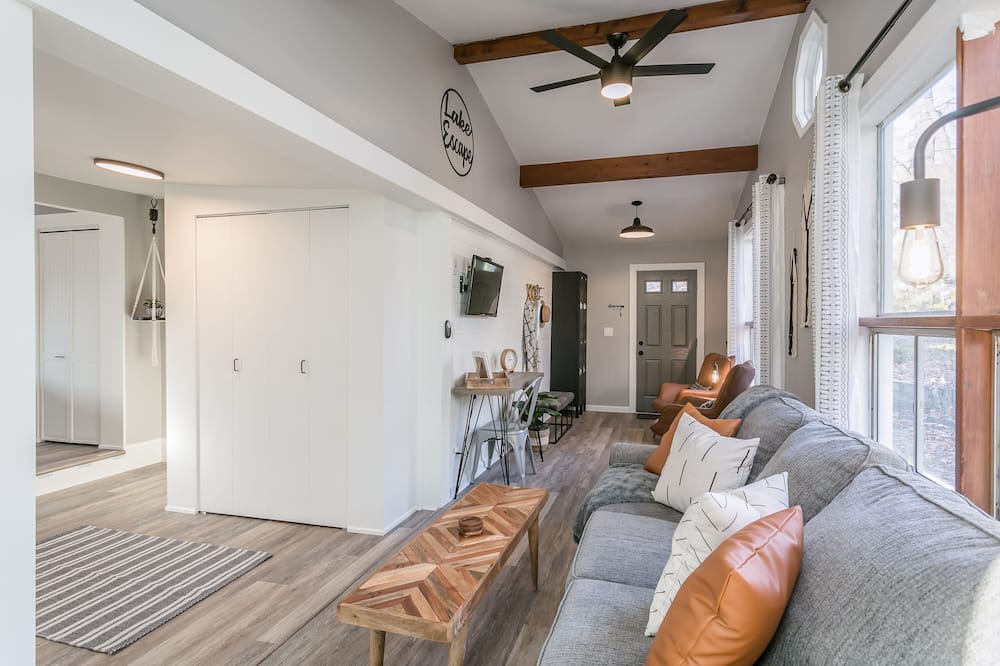 Photo of Livingroom in Canandaigua