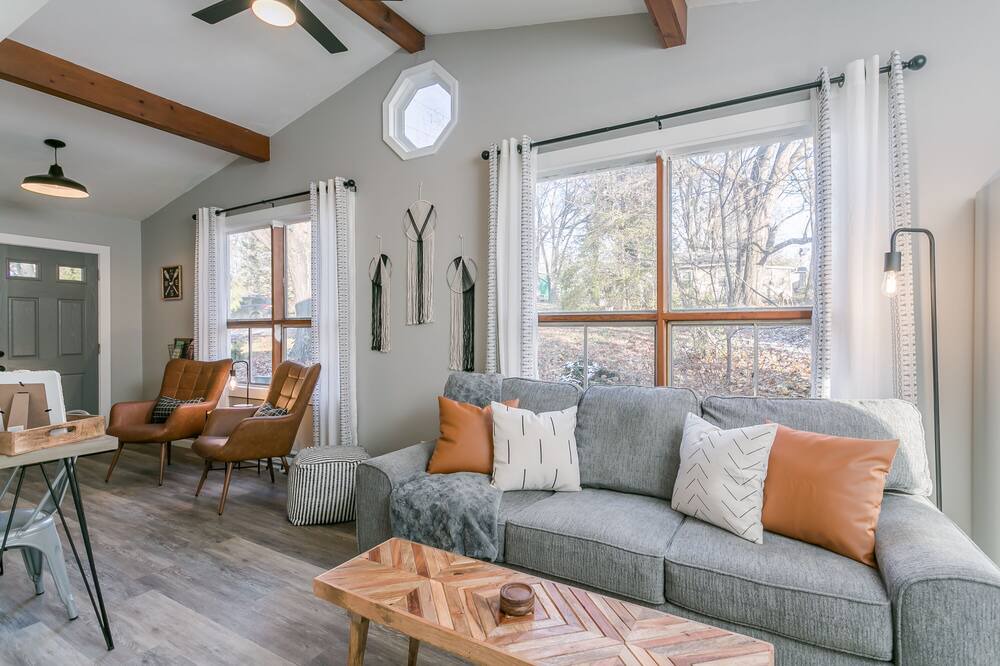 Photo of Livingroom in Canandaigua