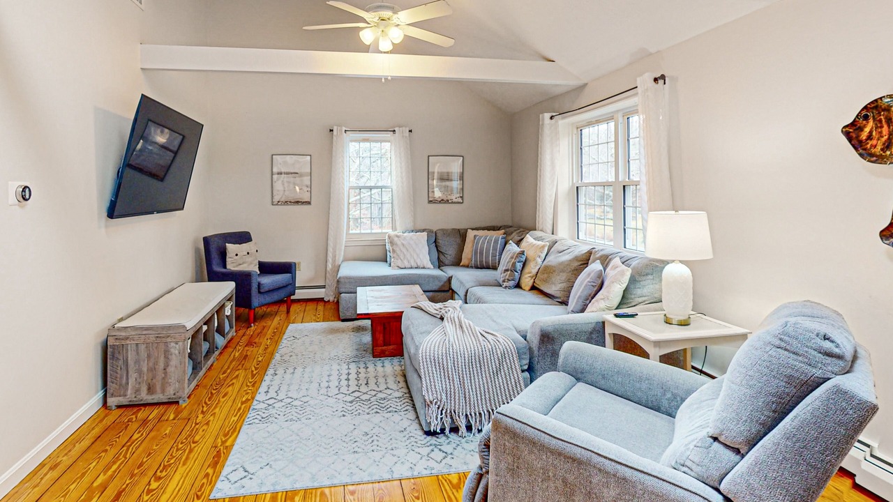 Photo of Livingroom in East Dennis