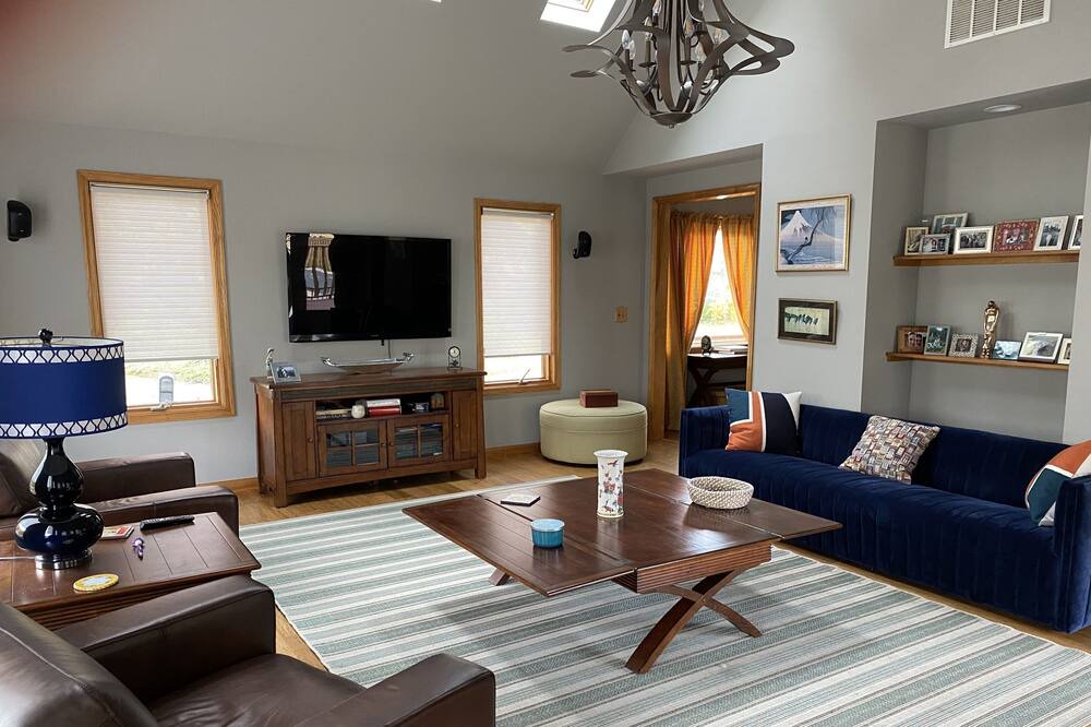 Photo of Livingroom in Belmar