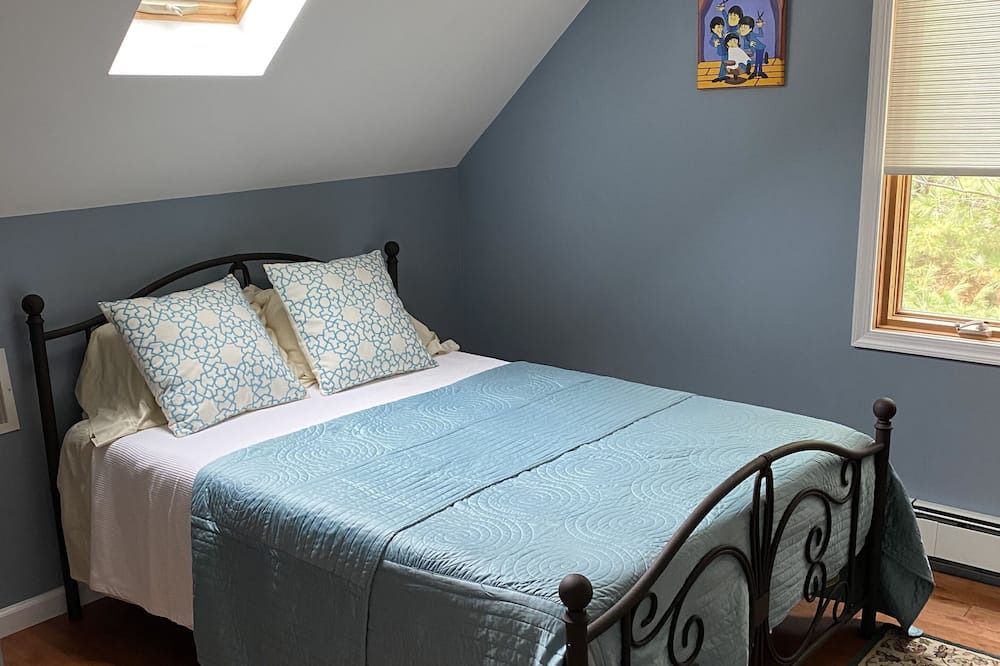 Photo of Bedroom in Belmar