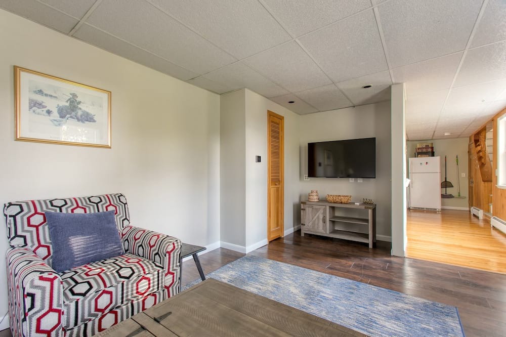 Photo of Bedroom in Housatonic