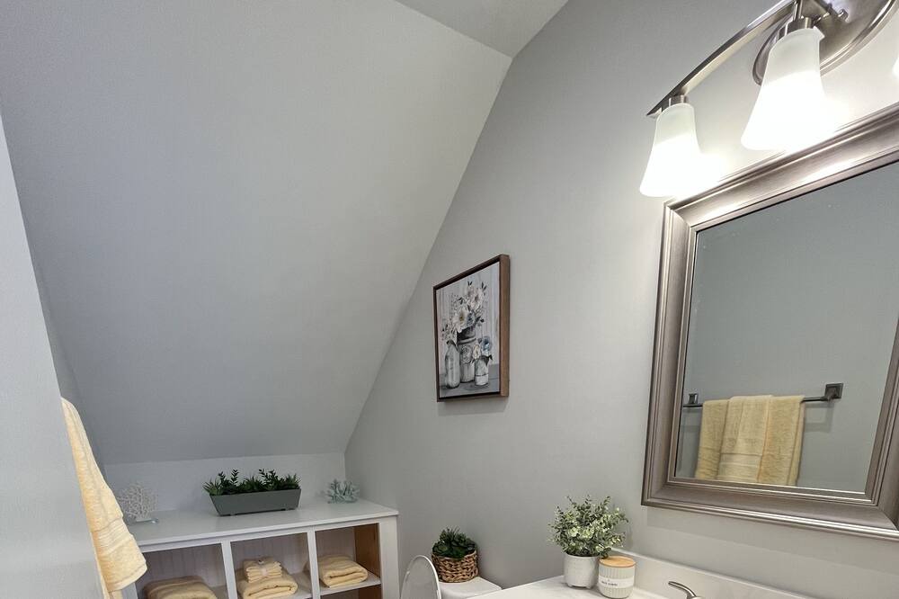 Photo of Bathroom in Old Saybrook Center