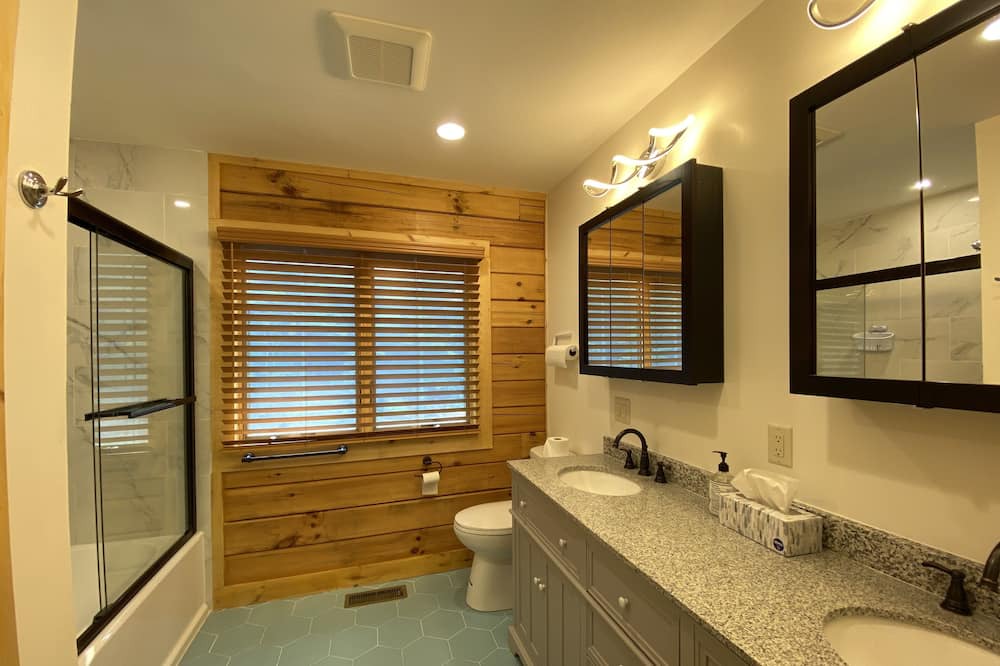 Photo of Bathroom in Weare