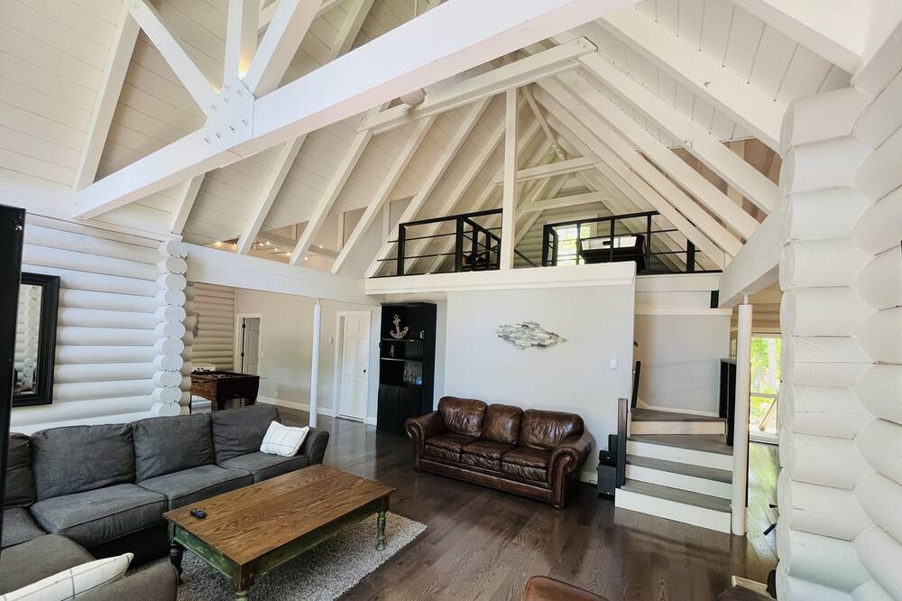 Photo of Livingroom in Greenport West