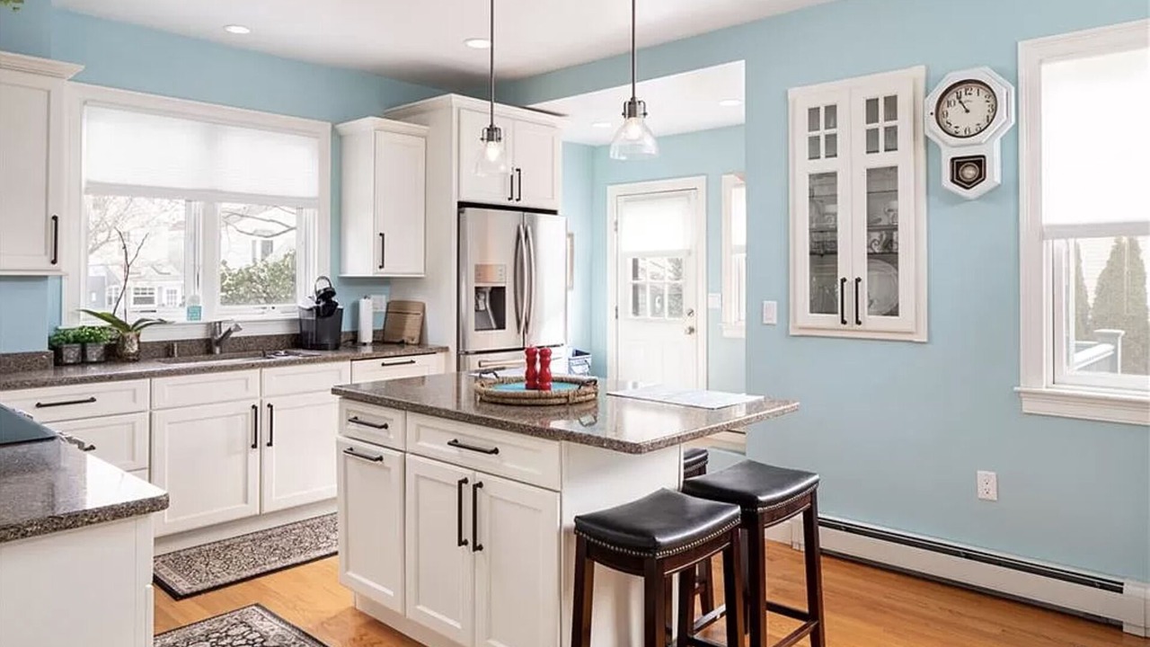 Photo of Kitchen in Off Broadway