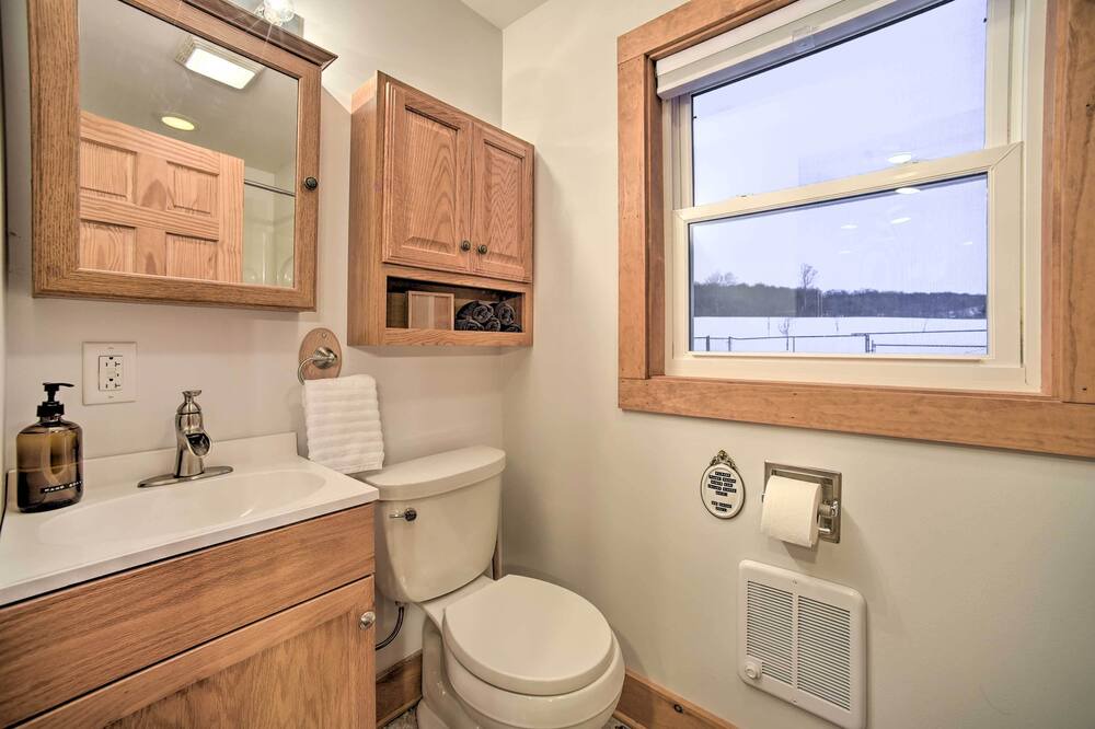 Photo of Bathroom in Harpersfield