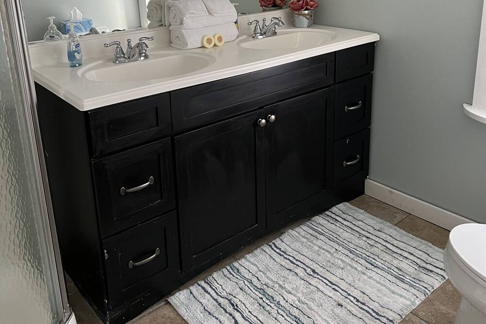 Photo of Bathroom in East Burke