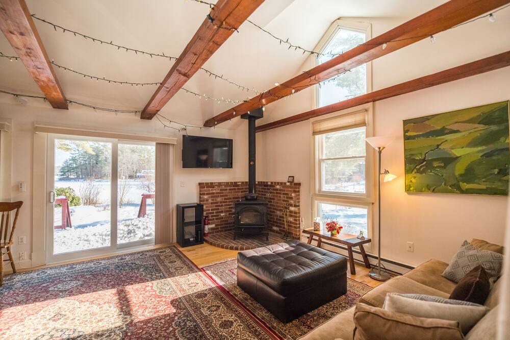 Photo of Livingroom in Hillsboro