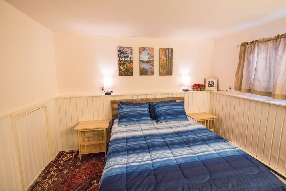 Photo of Bedroom in Hillsboro