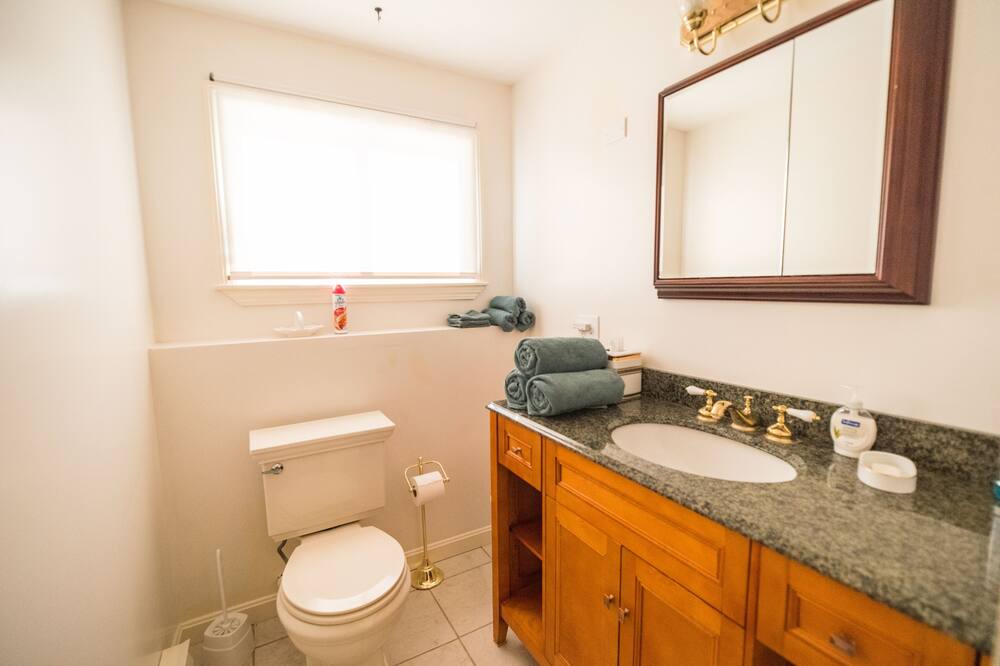 Photo of Bathroom in Hillsboro