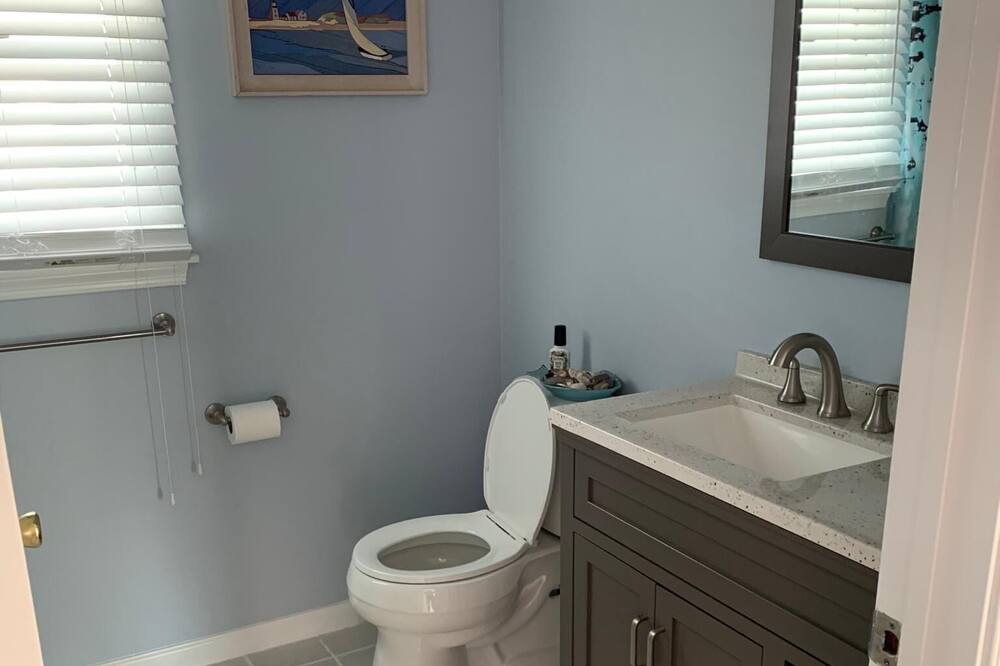 Photo of Bathroom in Beach Haven West