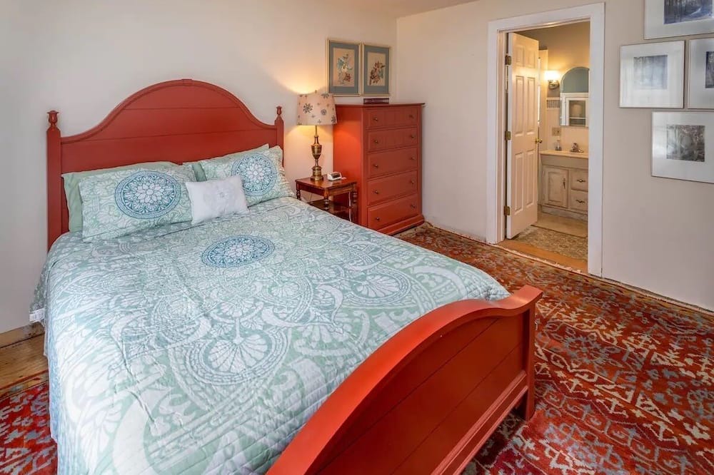 Photo of Bedroom in Higgins Beach