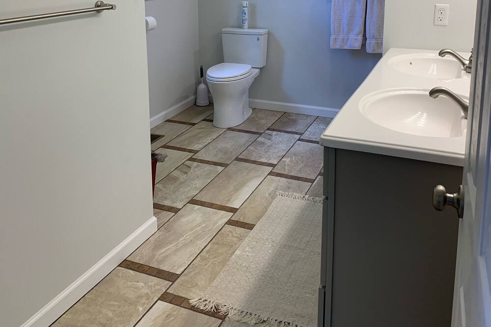 Photo of Bathroom in Ontario City