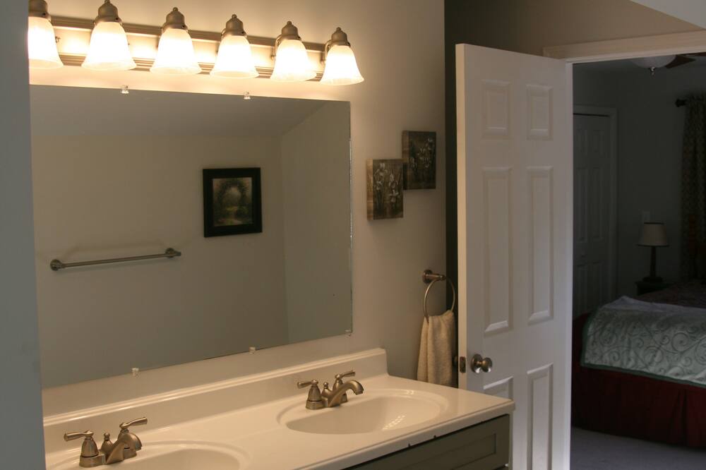 Photo of Bathroom in Ontario City