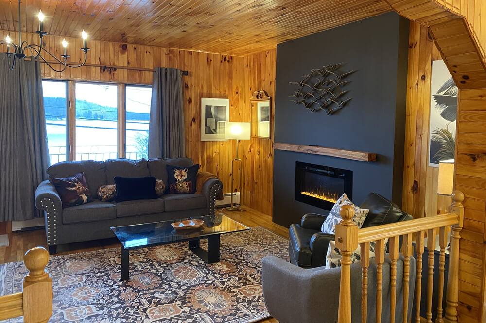 Photo of Livingroom in Copake Lake