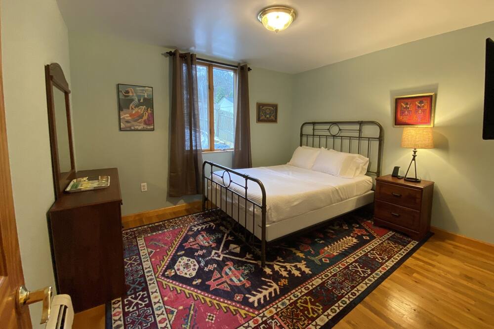 Photo of Bedroom in Copake Lake