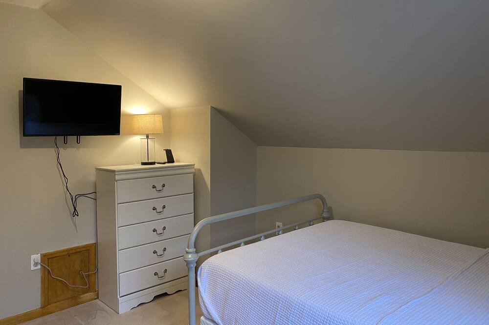 Photo of Bedroom in Copake Lake