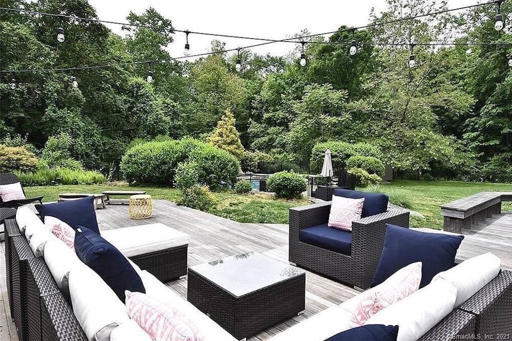 Photo of Patio Balcony in Norwalk