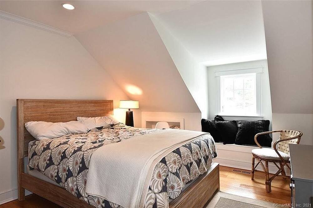 Photo of Bedroom in Norwalk