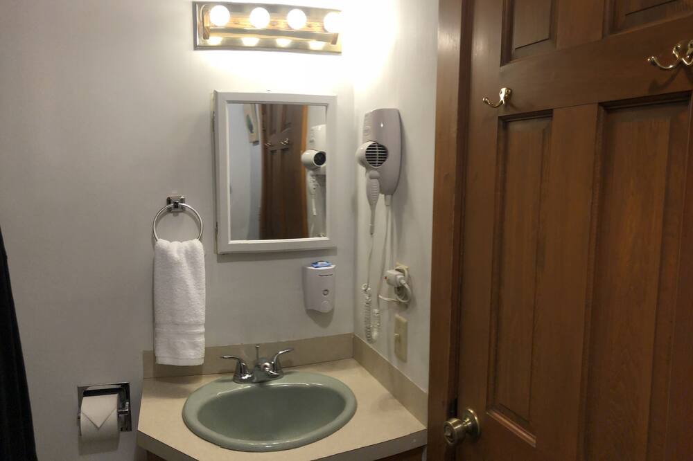 Photo of Bathroom in Raymond
