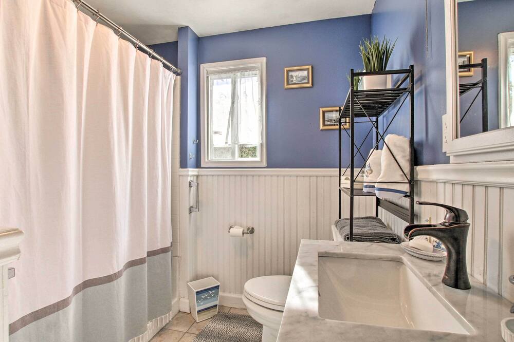 Photo of Bathroom in Niantic