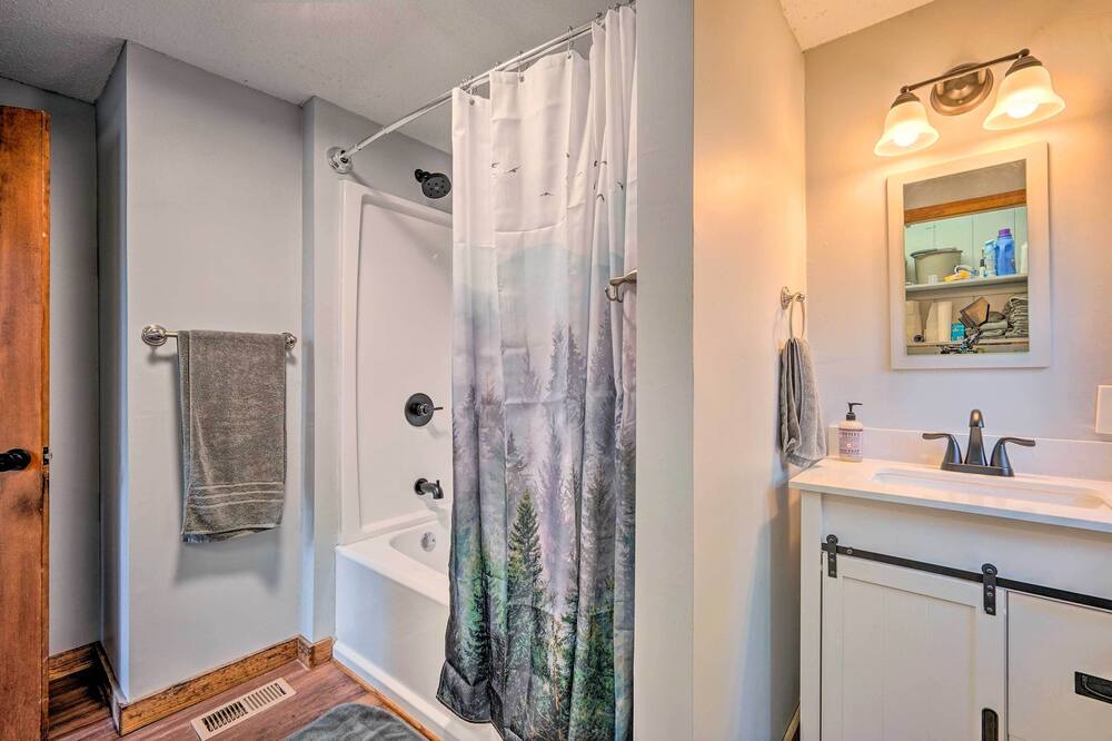 Photo of Bathroom in Wardsboro