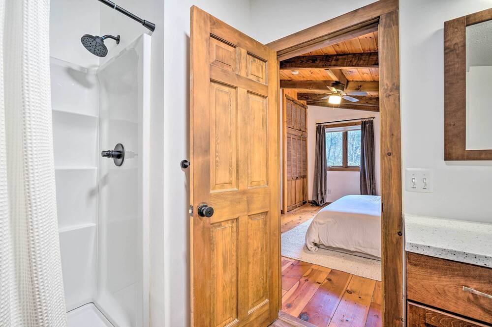 Photo of Bathroom in Wardsboro