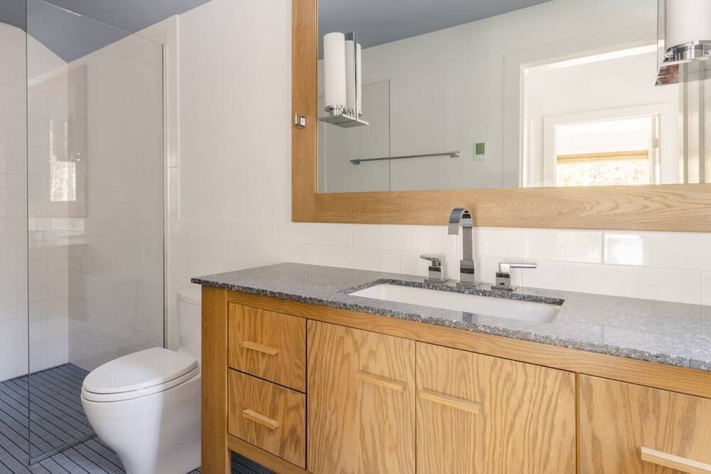 Photo of Bathroom in Glendale