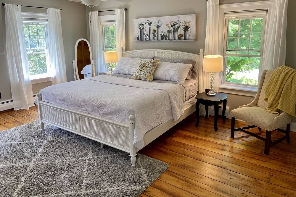 Photo of Bedroom in Sodus