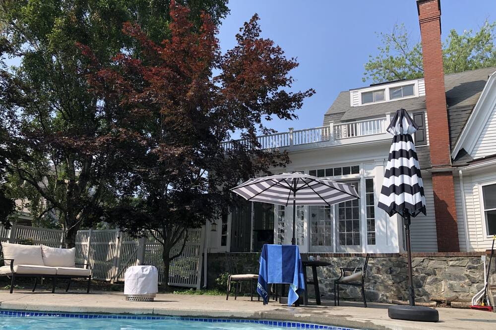 Photo of Outdoor in Rosemont