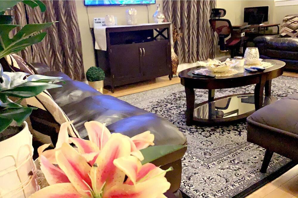 Photo of Livingroom in Westbrook