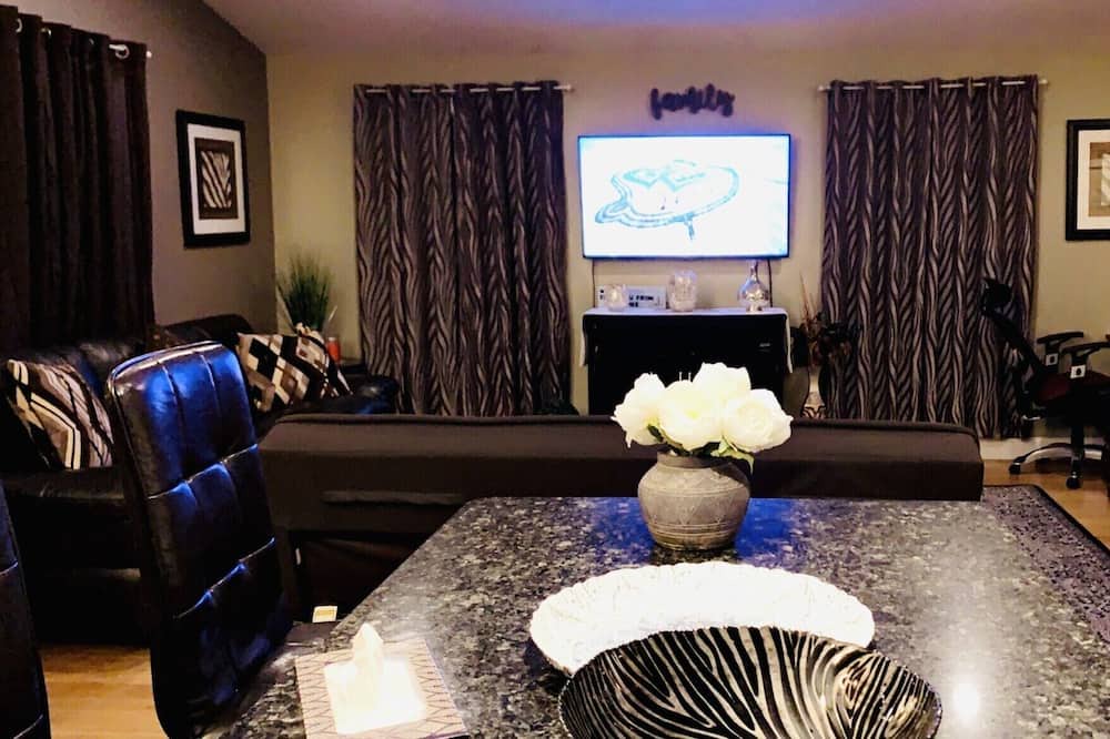Photo of Livingroom in Westbrook