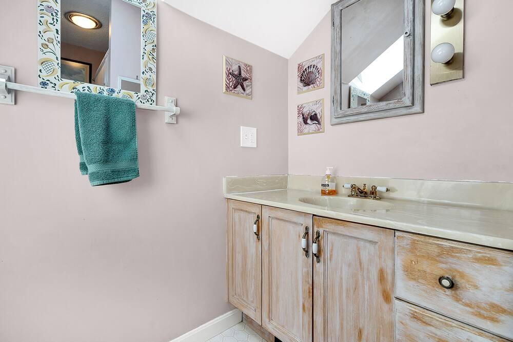 Photo of Bathroom in Ocean Park