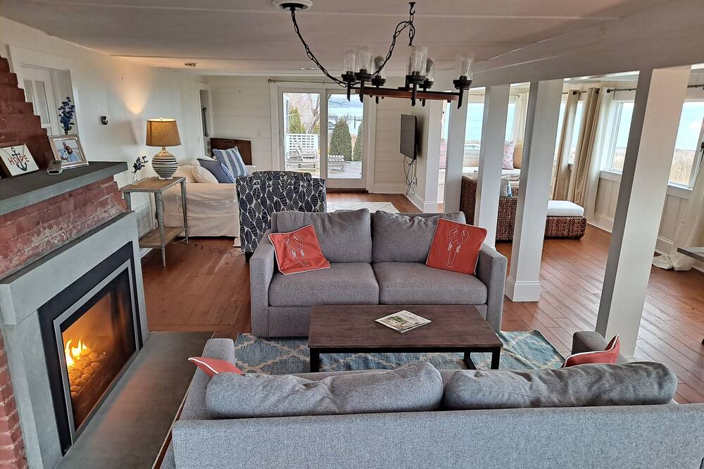 Photo of Livingroom in Portsmouth