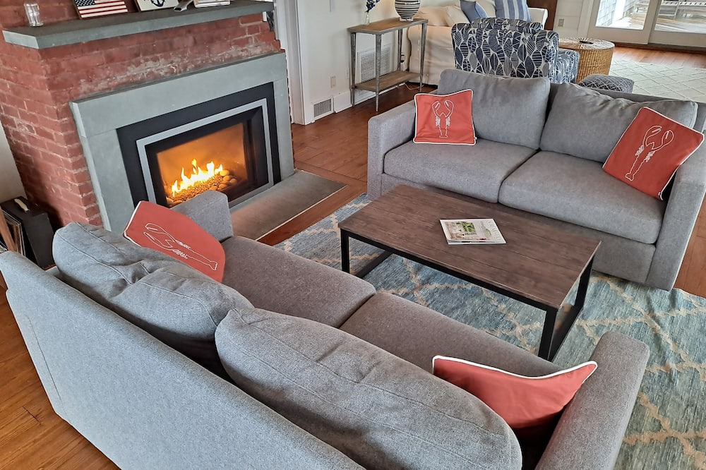 Photo of Livingroom in Portsmouth