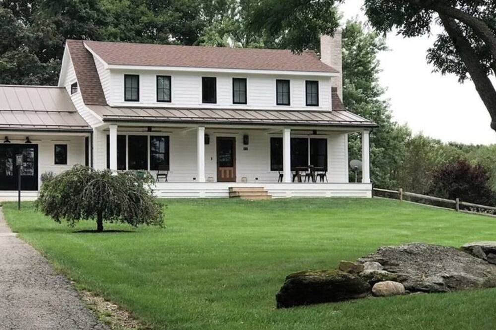 Photo of Outdoor in Sharon