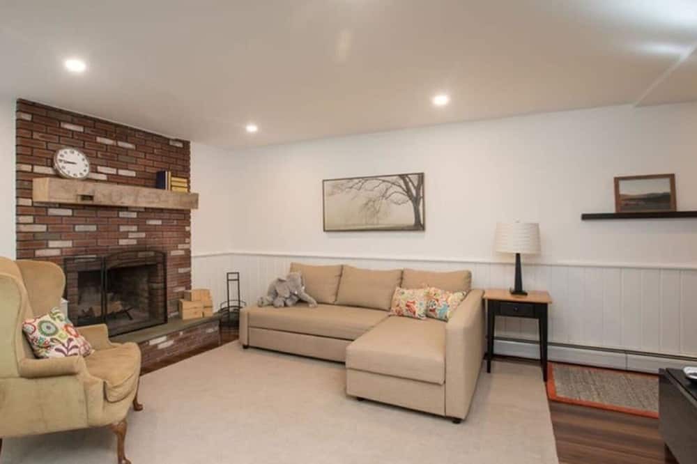 Photo of Livingroom in Sharon