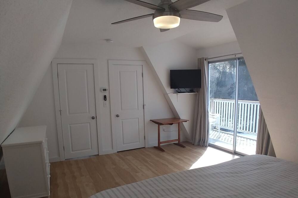 Photo of Patio Balcony in Sunapee