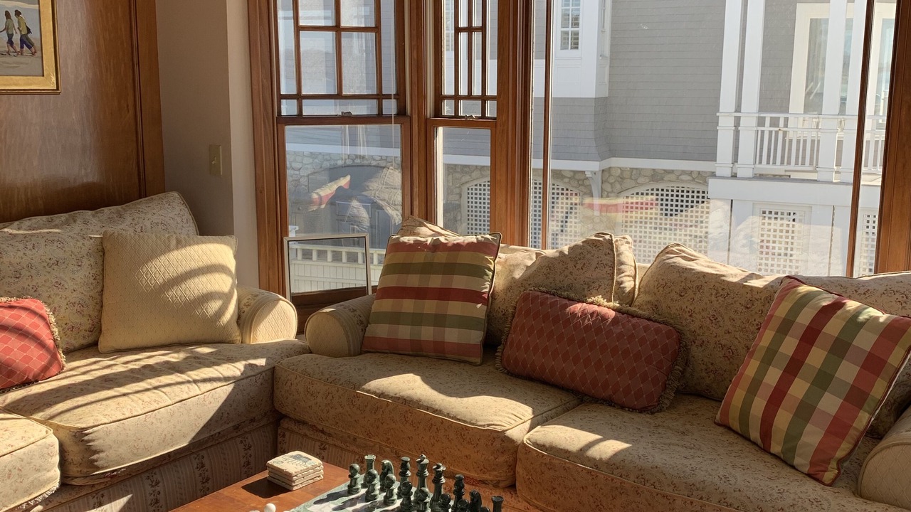 Photo of Livingroom in Easton's Point