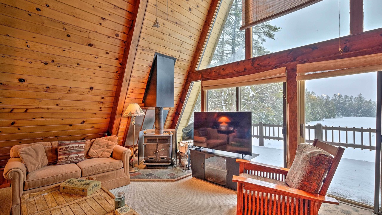 Photo of Livingroom in Bolton Landing