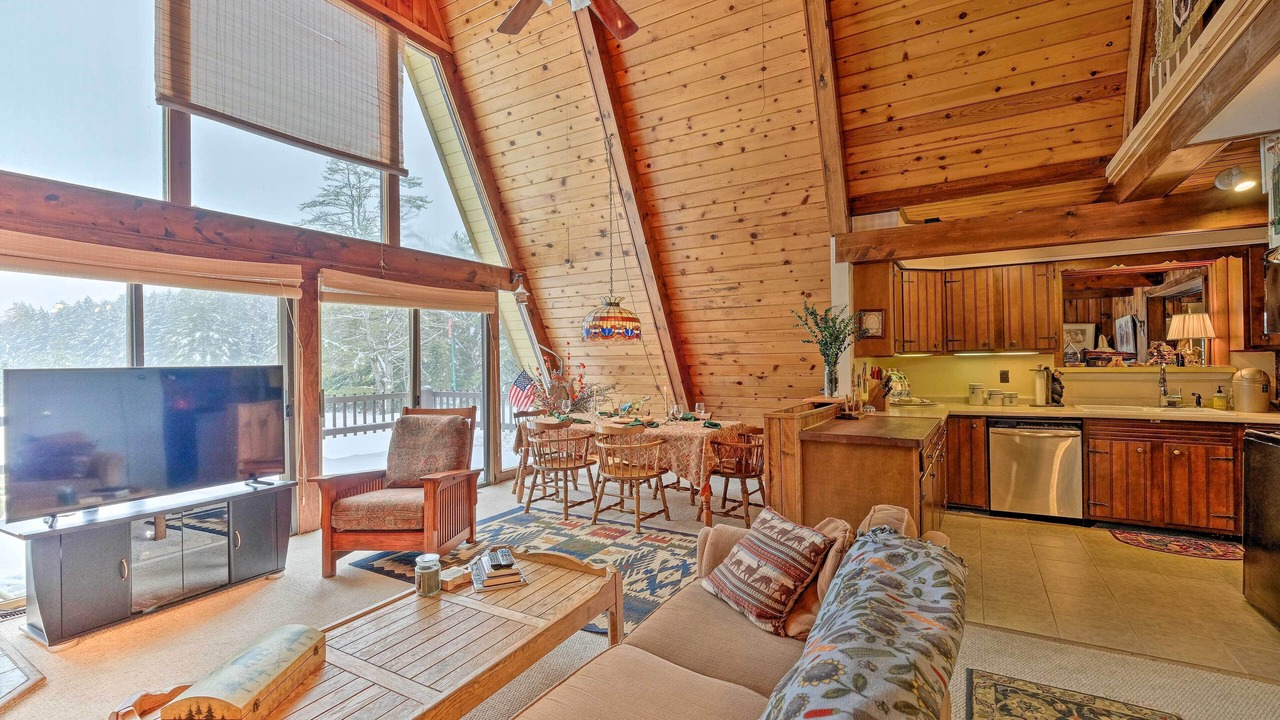 Photo of Livingroom in Bolton Landing