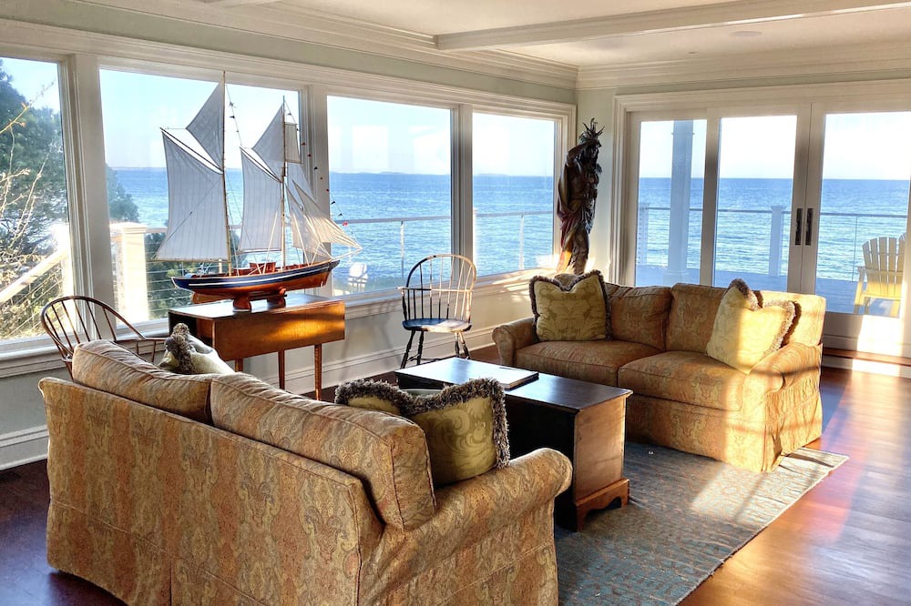 Photo of Livingroom in Cape Elizabeth