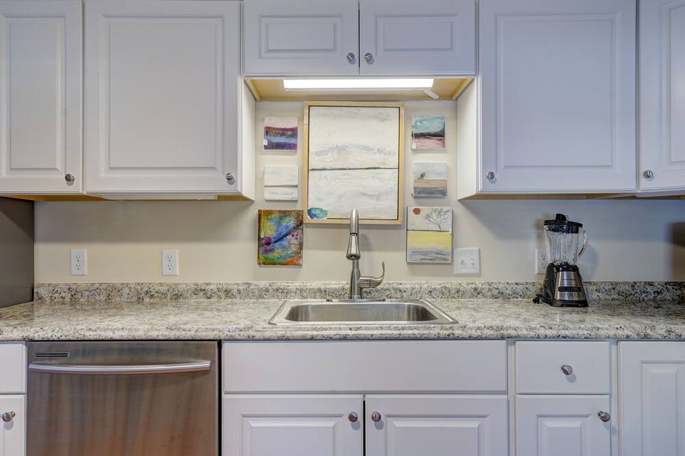 Photo of Kitchen in York Harbor
