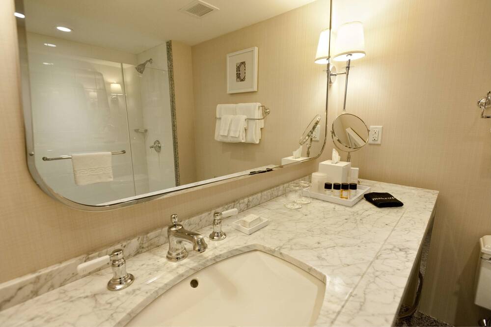 Photo of Bathroom in Hanover