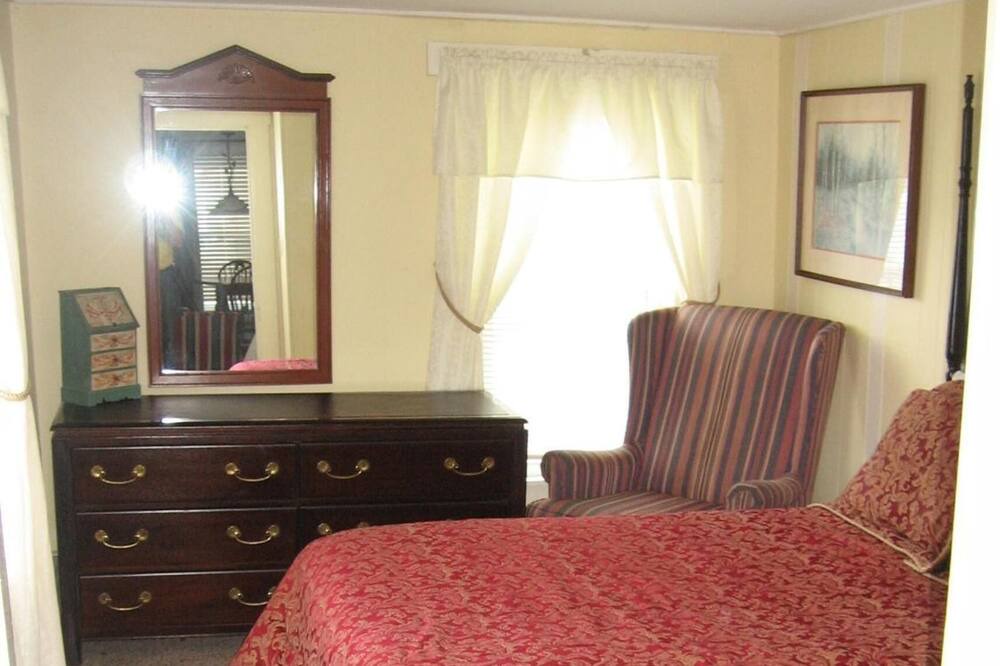 Photo of Bedroom in Weirs Beach