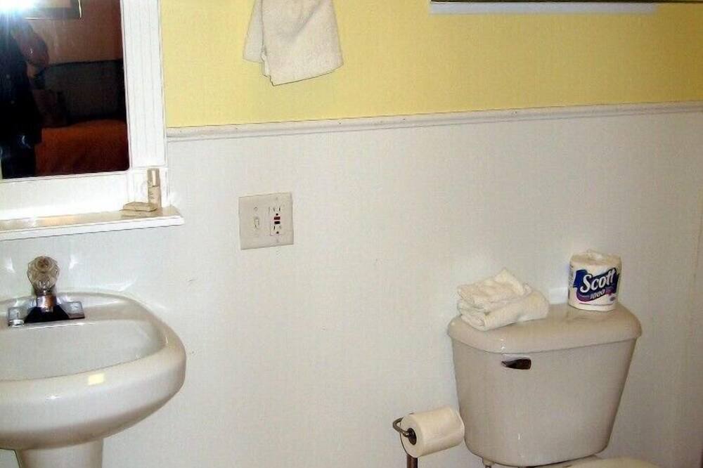 Photo of Bathroom in Weirs Beach